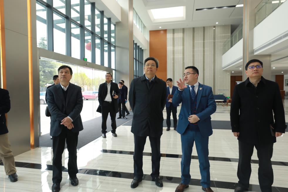 蘇州高新區(qū)黨工委書記、區(qū)長吳新明書記、王牟、黃鋒主任一行調(diào)研通錦