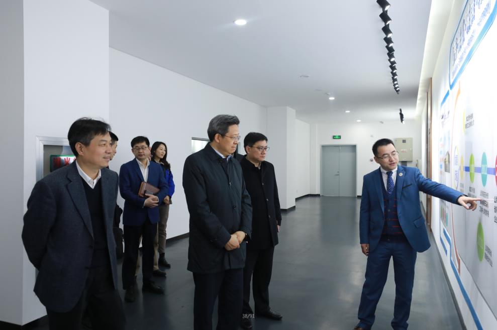 蘇州高新區(qū)黨工委書記、區(qū)長吳新明書記、王牟、黃鋒主任一行調(diào)研通錦